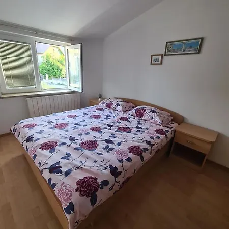 Emily Apartman